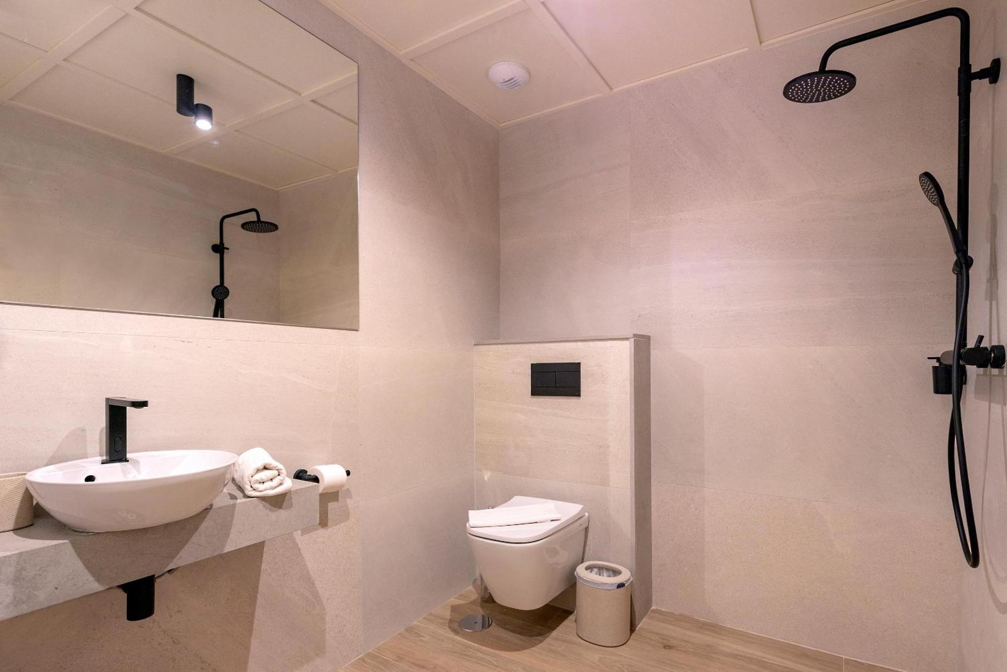 Genteel Home San Francisco Suites Sewilla Zewnętrze zdjęcie